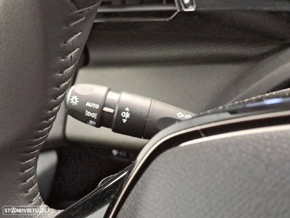 Peugeot 308 1.2 Hybrid Style e-DCS6 - 14