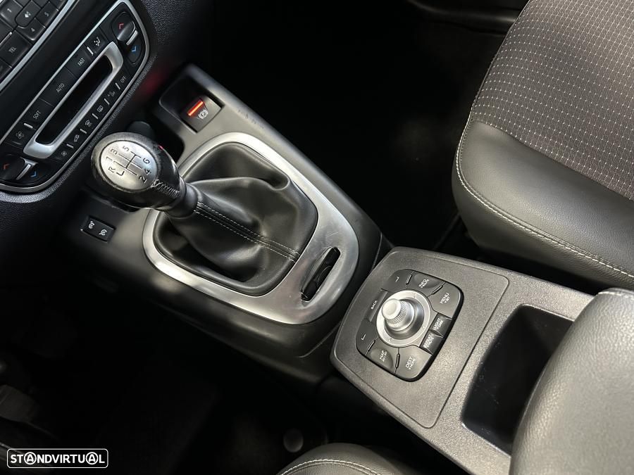 Renault Grand Scénic 1.5 dCi Luxe SS - 21