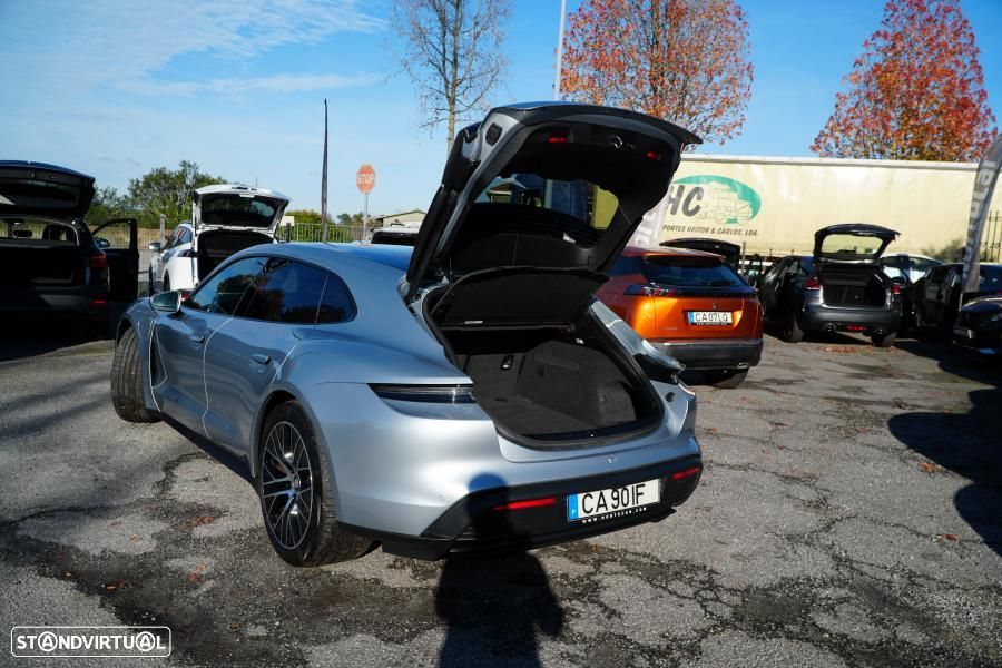 Porsche Taycan Sport Turismo Black Edition - 9