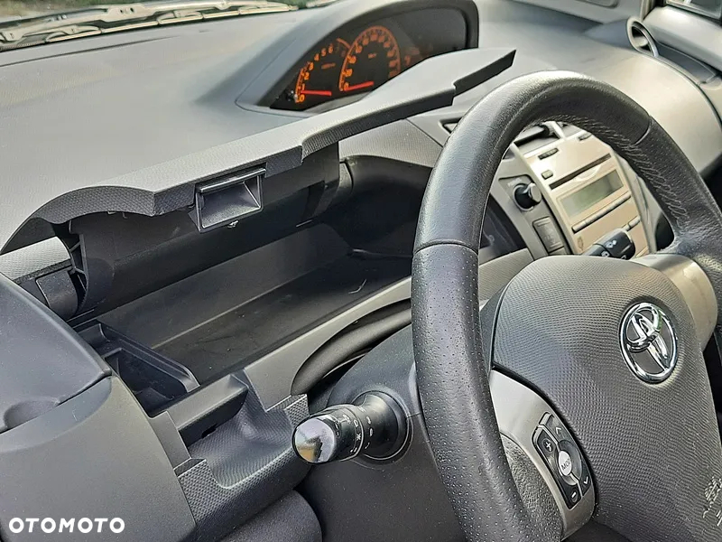 Toyota Yaris 1.33 Sol - 18