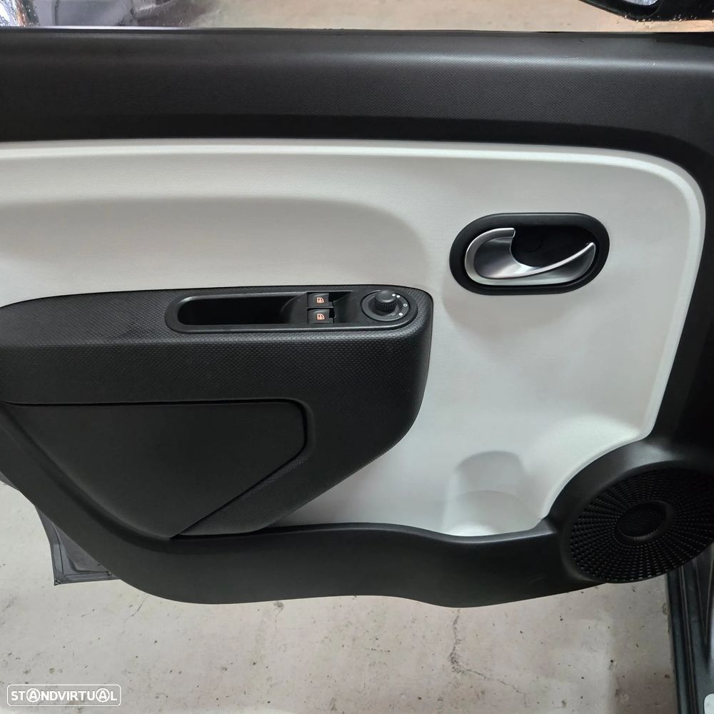 Renault Twingo Z.E. 22 Zen - 7