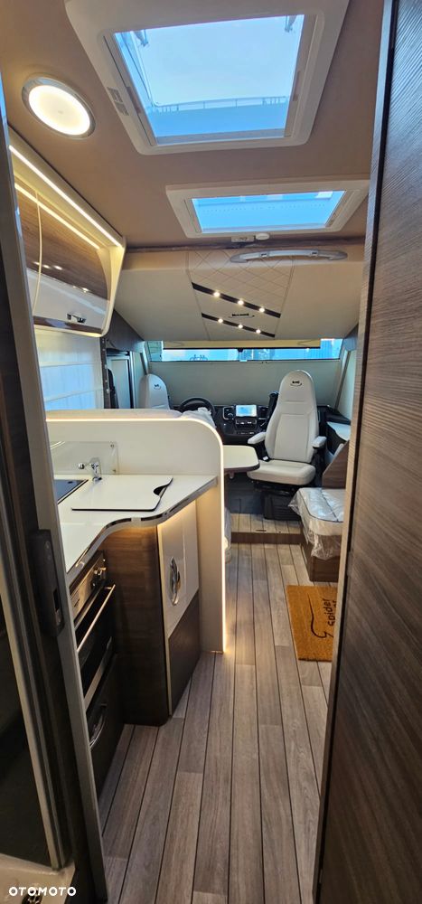 McLOUIS NEVIS 879G - 21