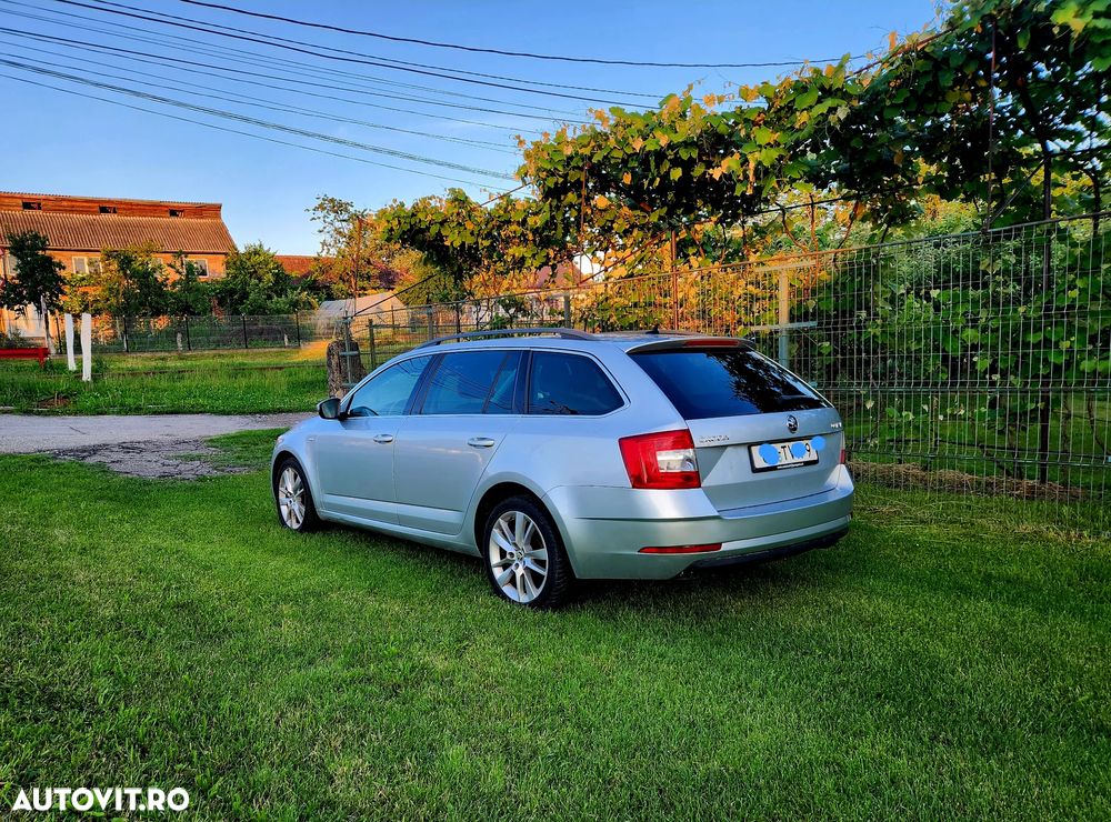 Skoda Octavia 1.6 TDI DSG Style - 4