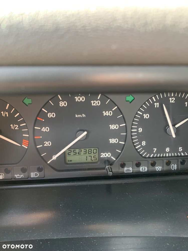 Volkswagen Transporter - 12