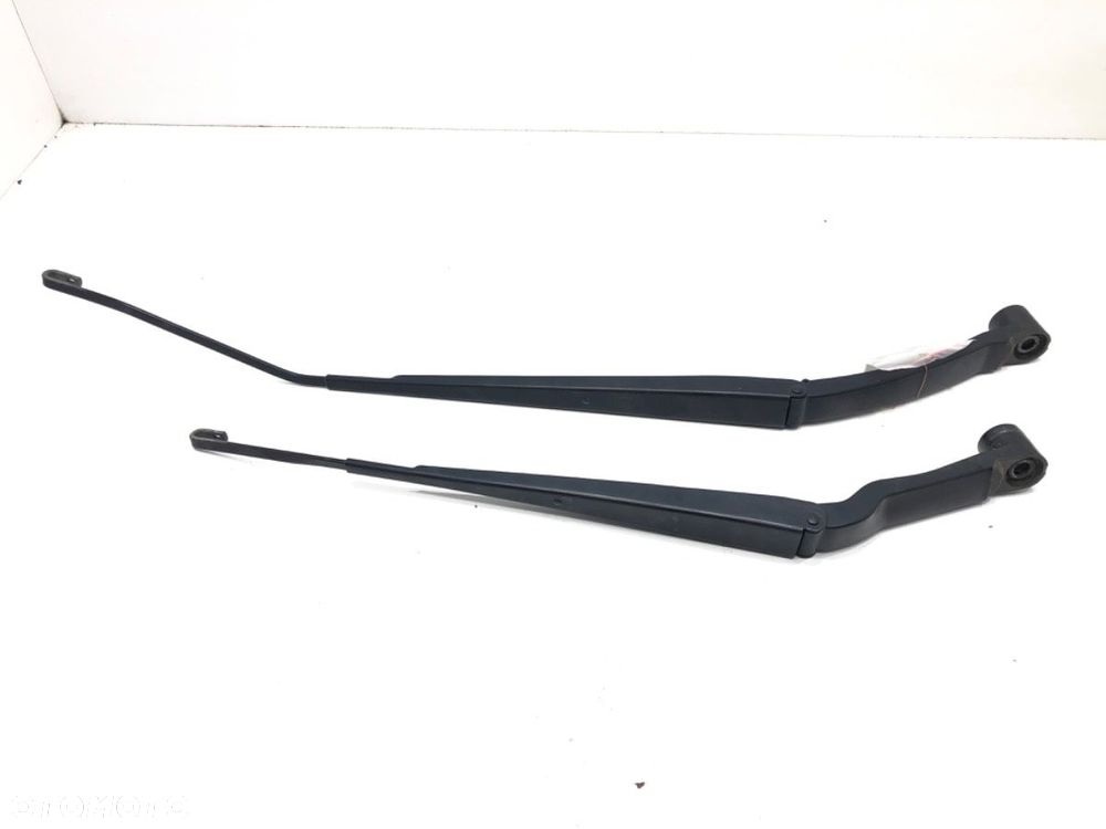 RAMIĘ WYCIERACZKI KOMPLET PRZÓD - 115.00 PLN - RENAULT KADJAR (HA_, HL_) 2015 - 2022 1.6 dCi 130 - 1