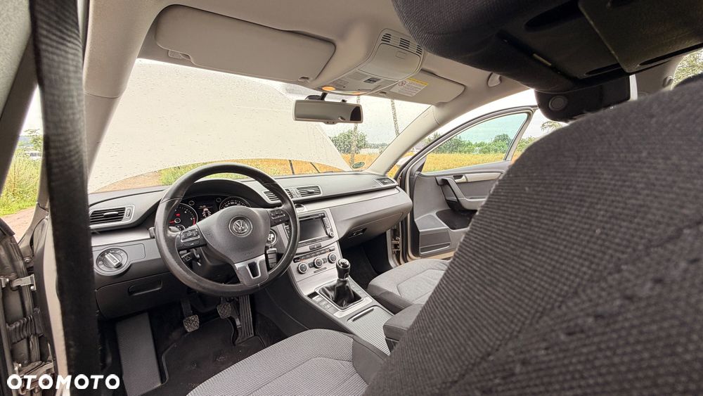 Volkswagen Passat 2.0 TDI BlueMotion Technology Highline - 10
