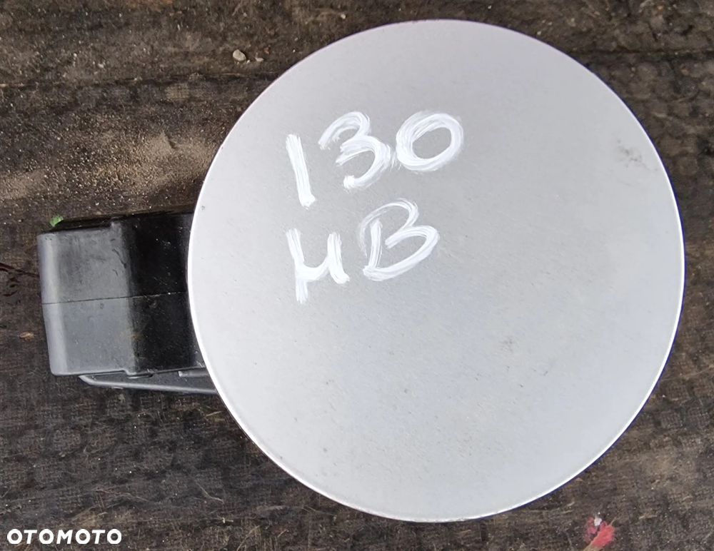 KLAPKA WLEWU PALIWA SREBRNA HYUNDAI i30 HB - 2