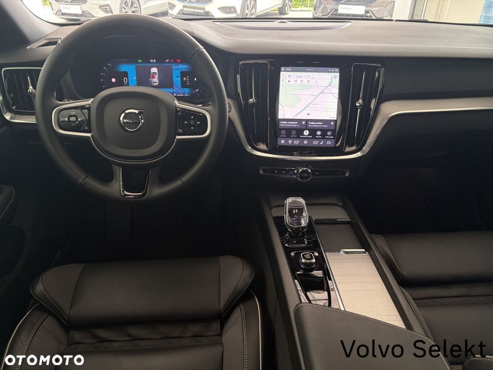 Volvo V60 B4 B Plus Dark - 17