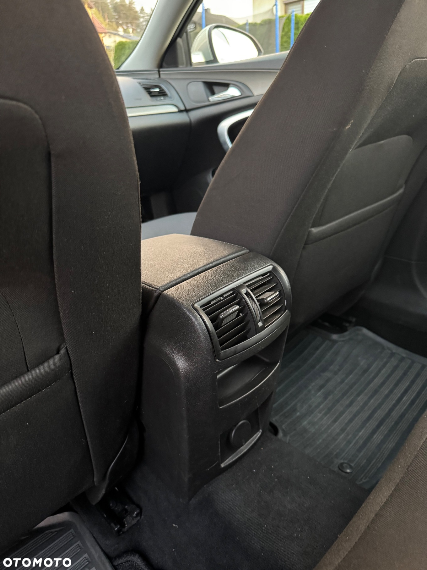 Opel Insignia 1.8 Sport - 10
