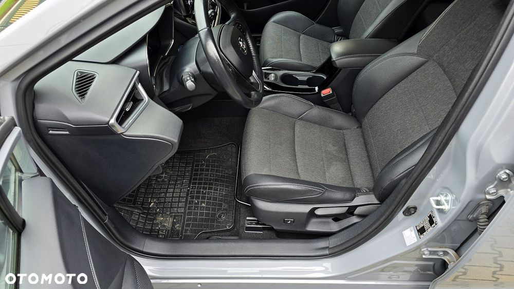 Toyota Corolla 1.8 Hybrid Selection - 24