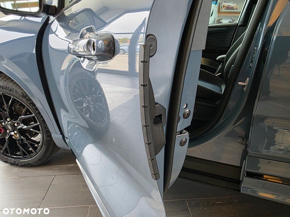 Ford Kuga - 12