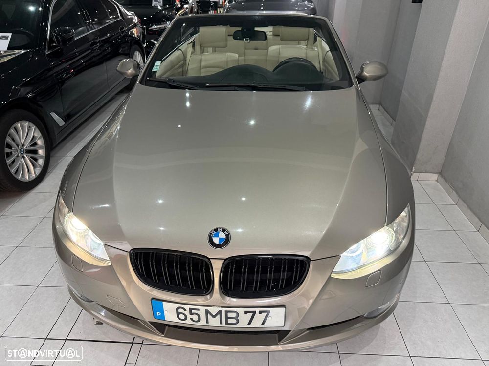 BMW 320 i Edition Exclusive - 10