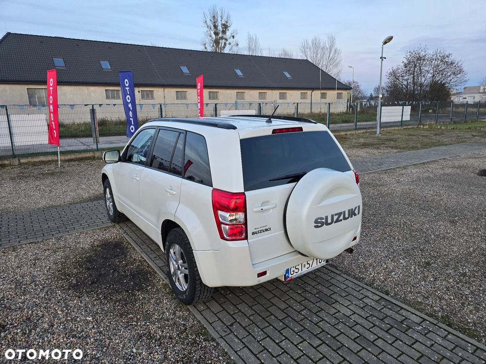 Suzuki Grand Vitara 2.4 Premium - 9