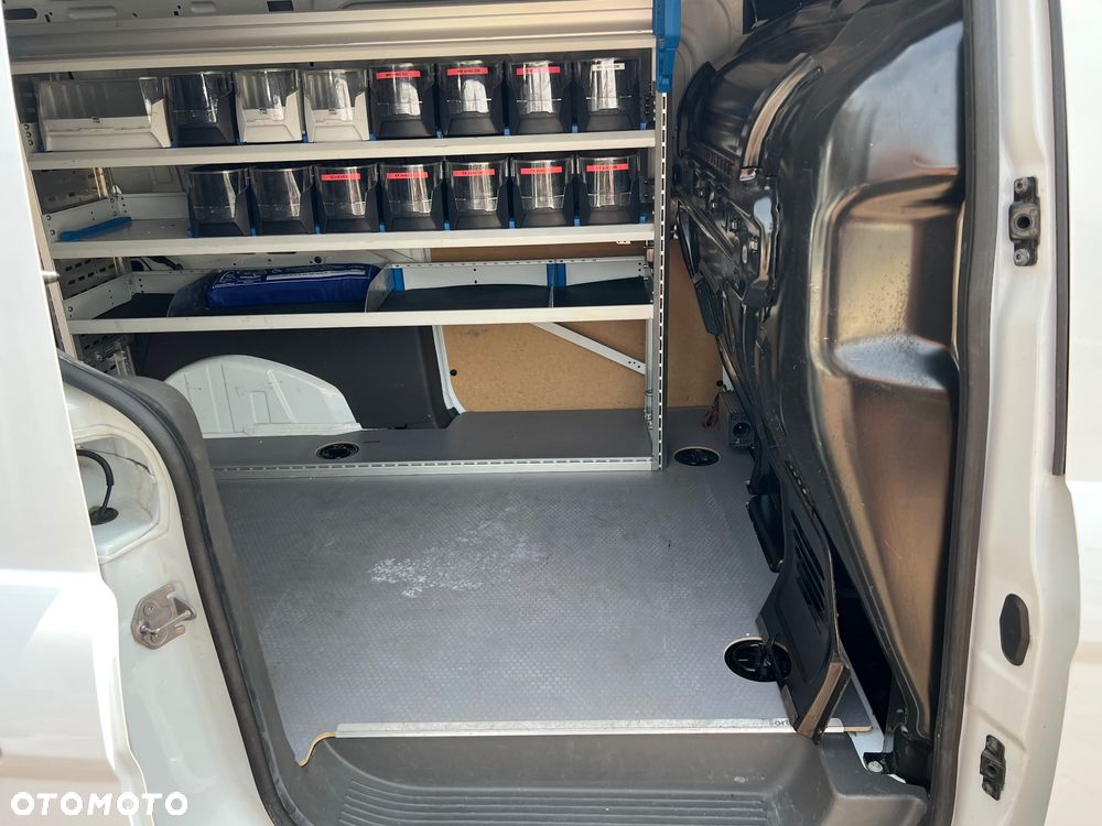 Ford Transit Connect - 25