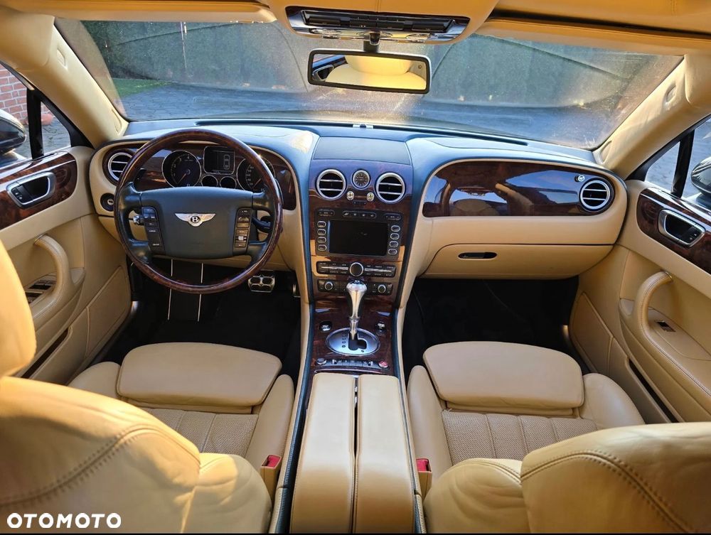 Bentley Flying Spur - 22