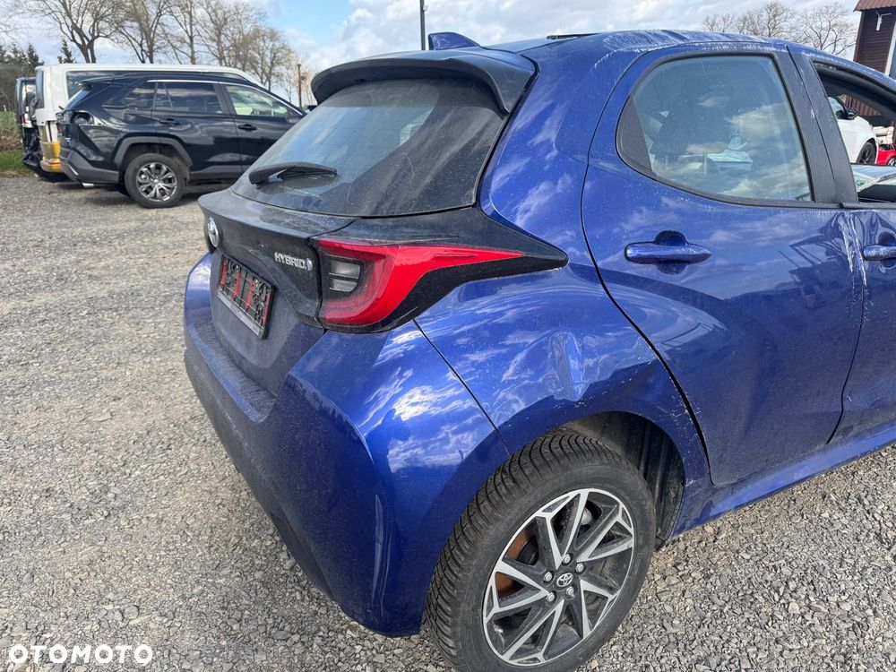 Toyota Yaris - 10