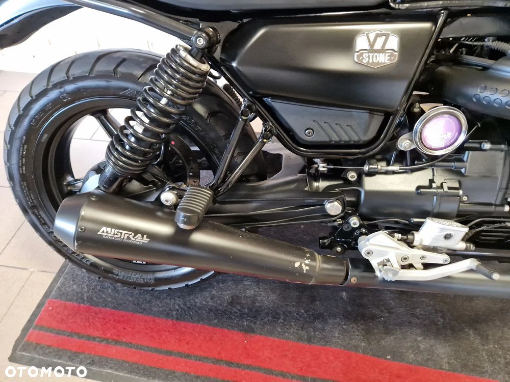 Moto Guzzi V7 - 28