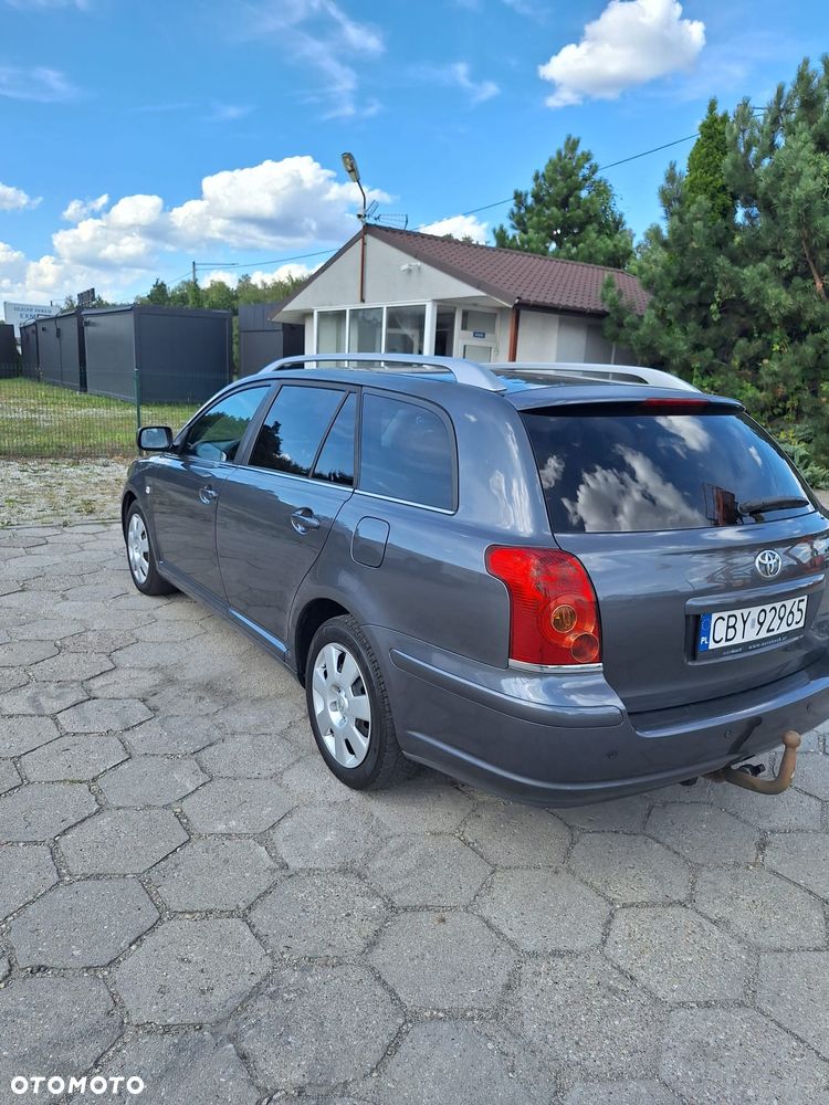 Toyota Avensis 2.2 D-4D Prestige - 6