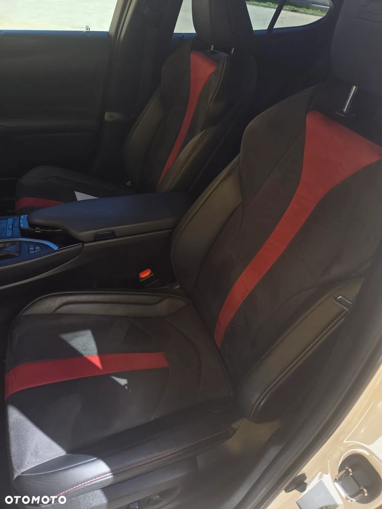 Lexus UX - 20