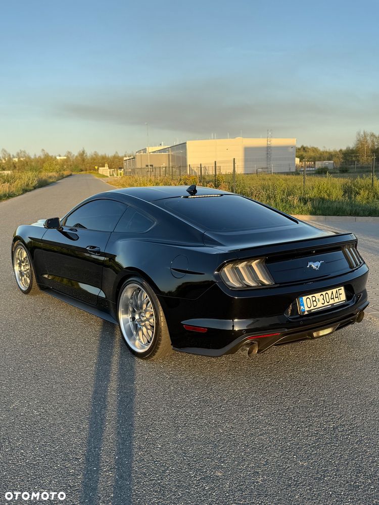 Ford Mustang - 3