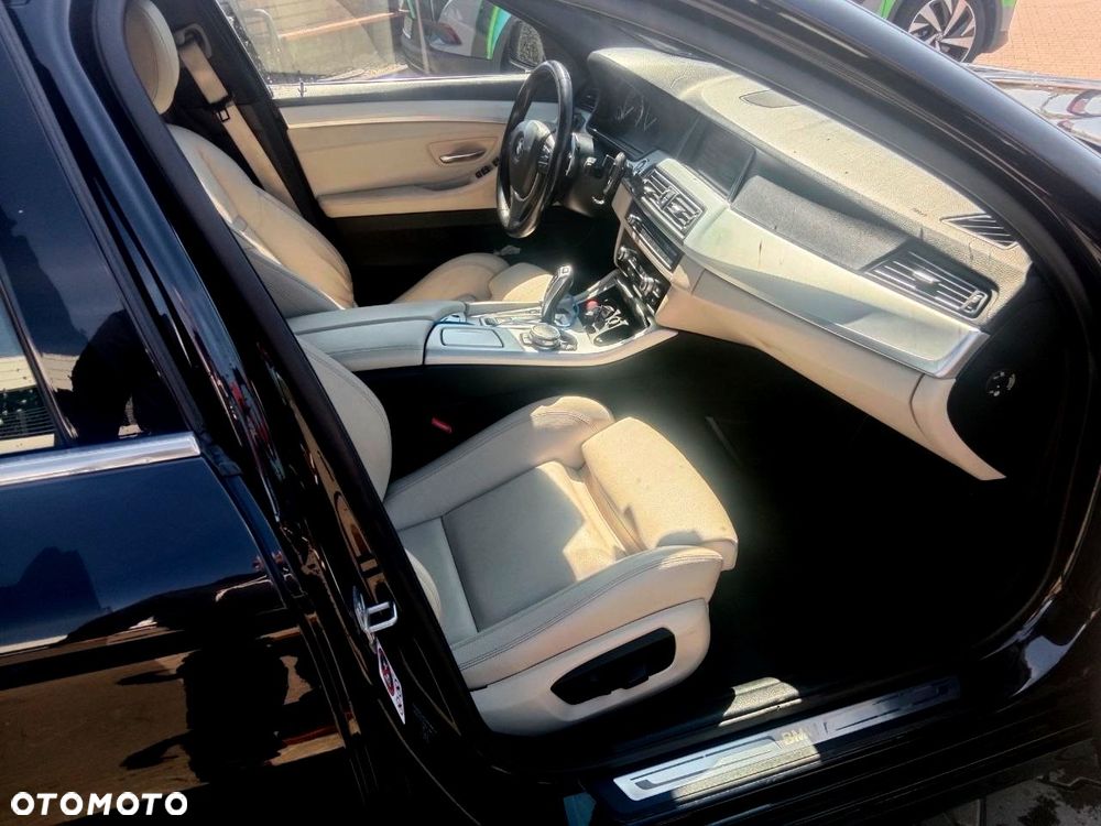 BMW Seria 5 520d Luxury Line - 12