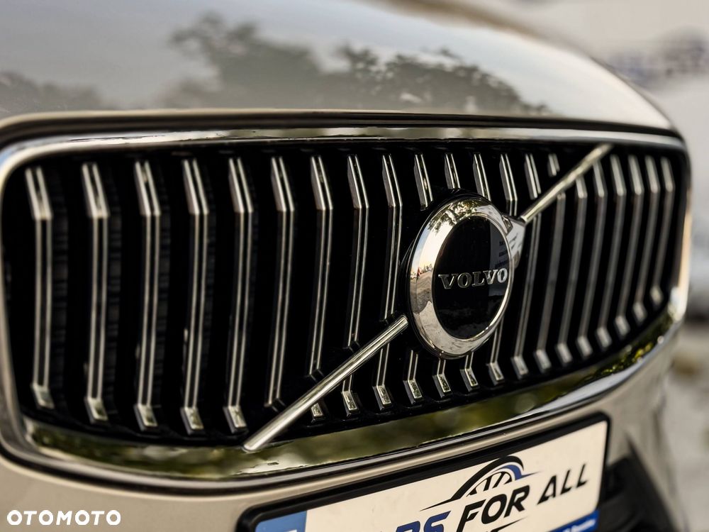 Volvo XC 60 T6 Plug-In Hybrid AWD Inscription - 36