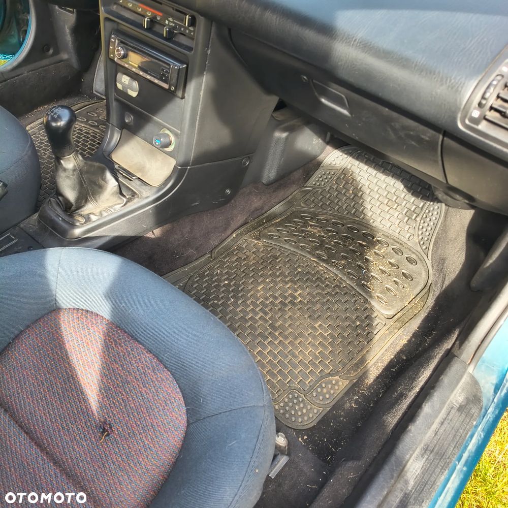 Mazda MX-3 - 18