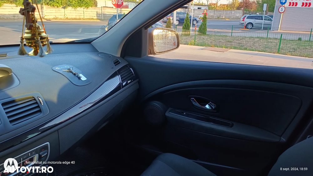 RENAULT Megane 2011 — imagine 10