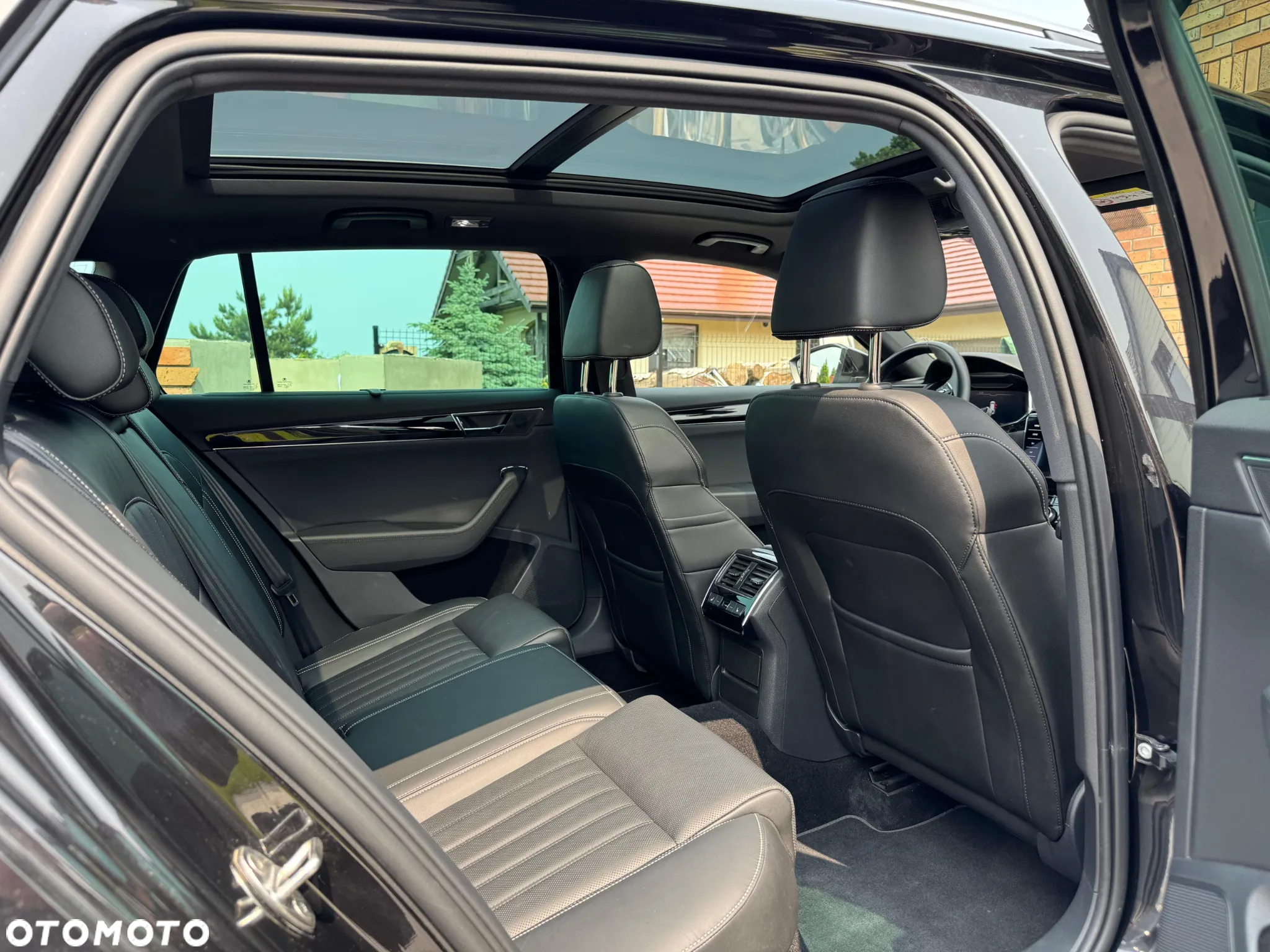 Skoda Superb 2.0 TDI SCR 4x4 L&K DSG - 17