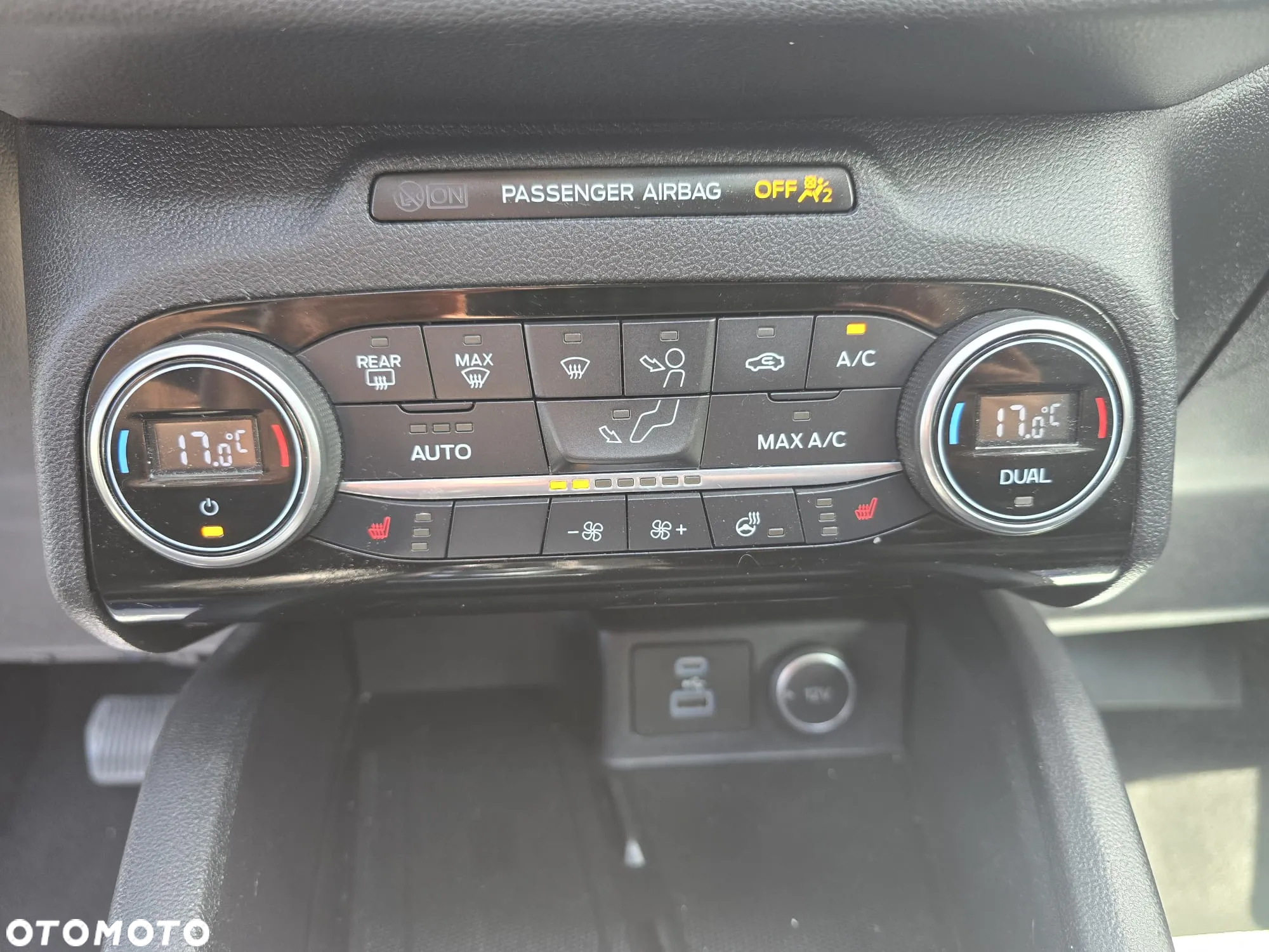 Ford Kuga - 10
