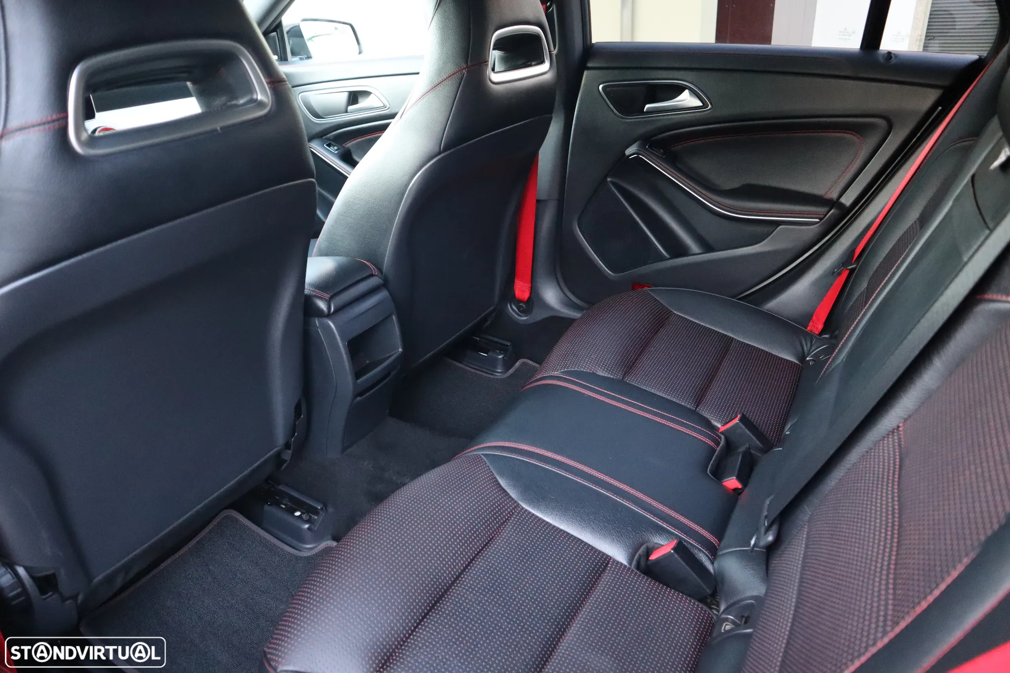 Mercedes-Benz CLA 45 AMG Shooting Brake 4Matic 7G-DCT - 27