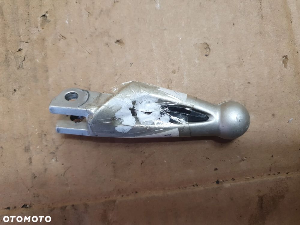 MV agusta f4 2005 Podnóżek Pasażera Prawy - 5