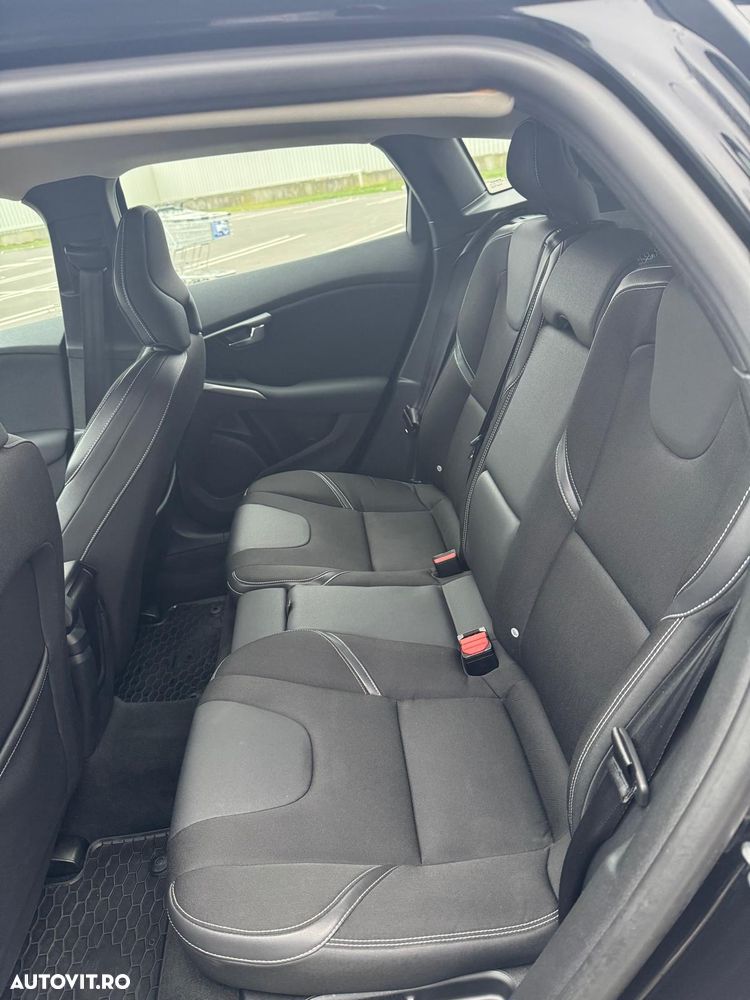 Volvo V40 D2 Aut. Kinetic - 11