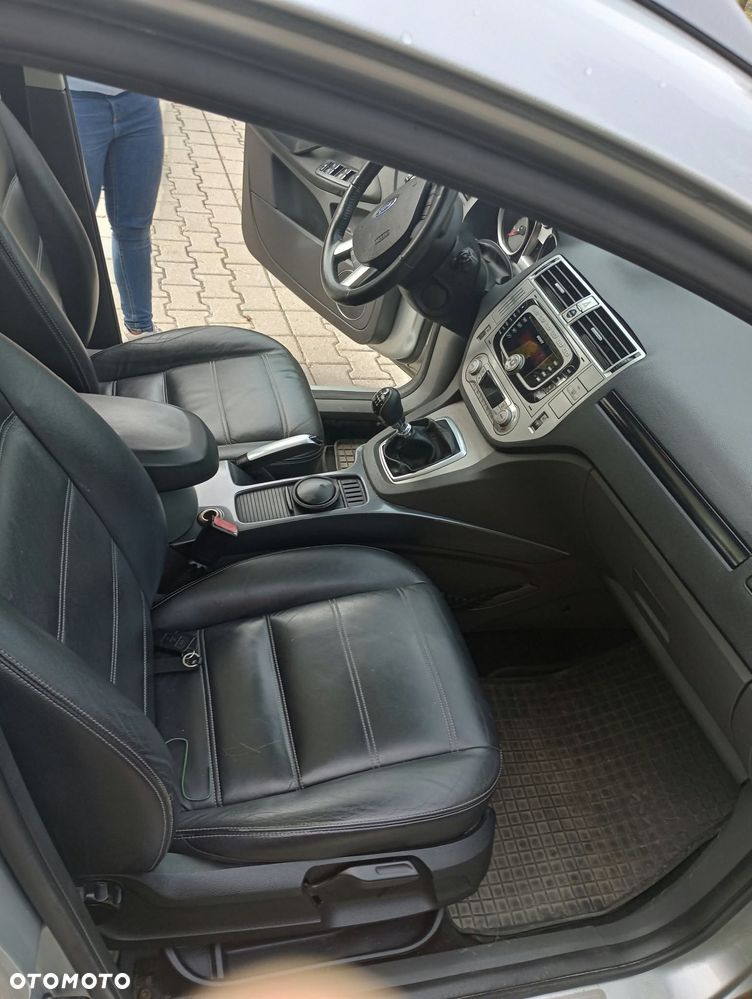 Ford Kuga 2.0 TDCi Titanium - 17