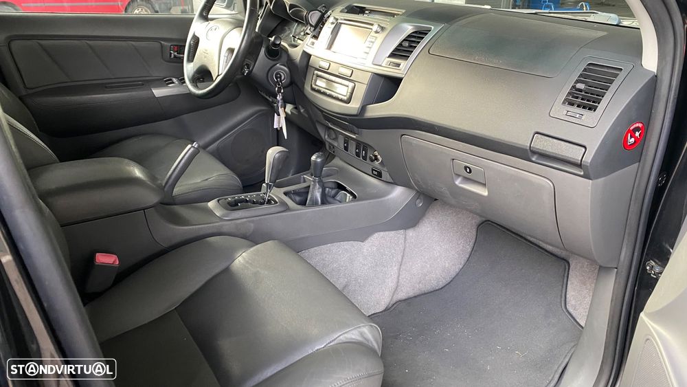 Toyota Hilux 3.0 D-4D 4WD CD Tracker CA PM - 11