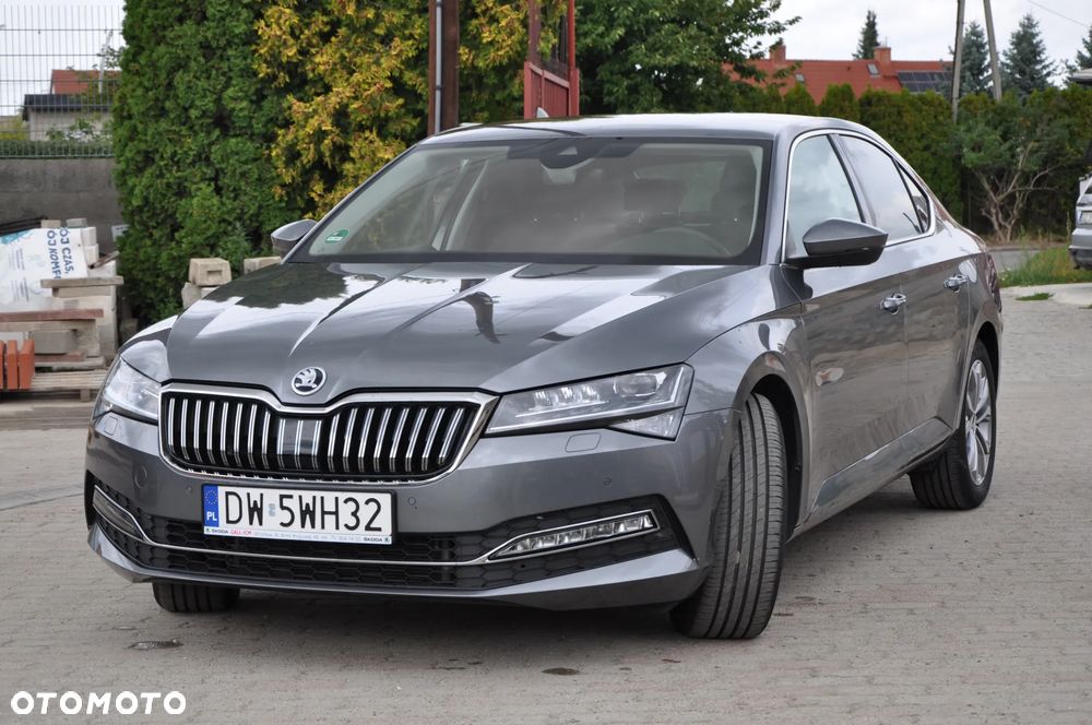 Skoda Superb 2.0 TDI SCR Ambition DSG - 2