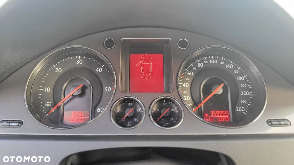 Volkswagen Passat - 8