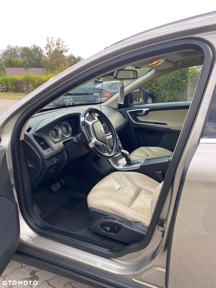 Volvo XC 60 - 8