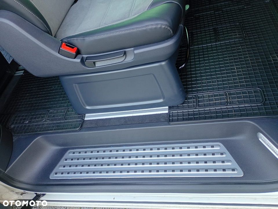 Volkswagen Multivan 2.0 TDI L1 Highline DSG - 9