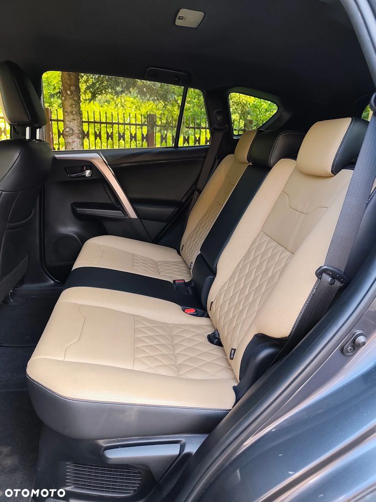 Toyota RAV4 Hybrid Prestige 4x4 - 8