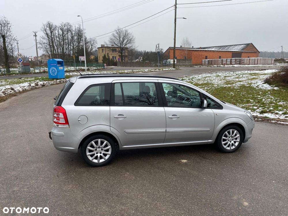 Opel Zafira - 17