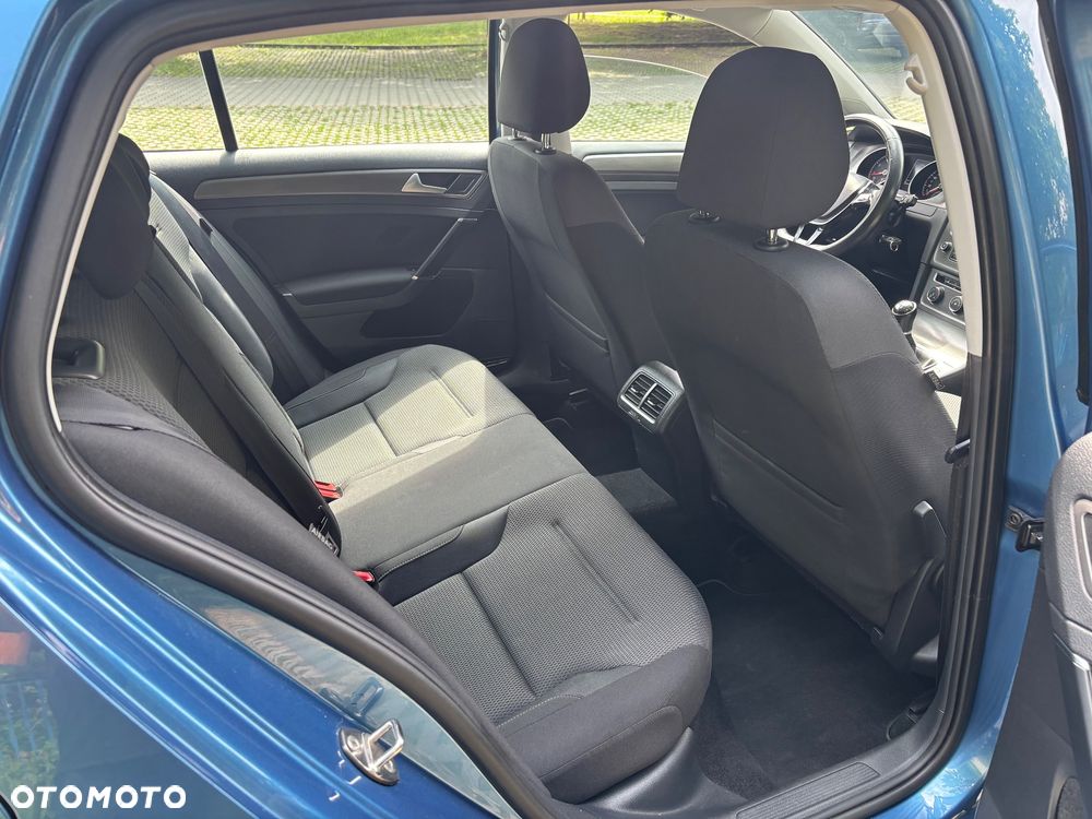 Volkswagen Golf - 19