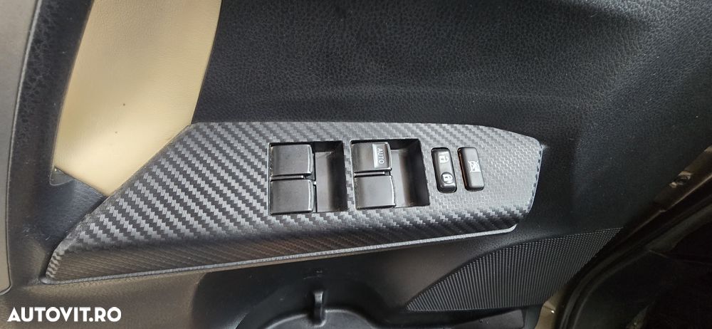 Toyota RAV4 2.2 D-4CAT 4WD Aut Luxury 18" - 20