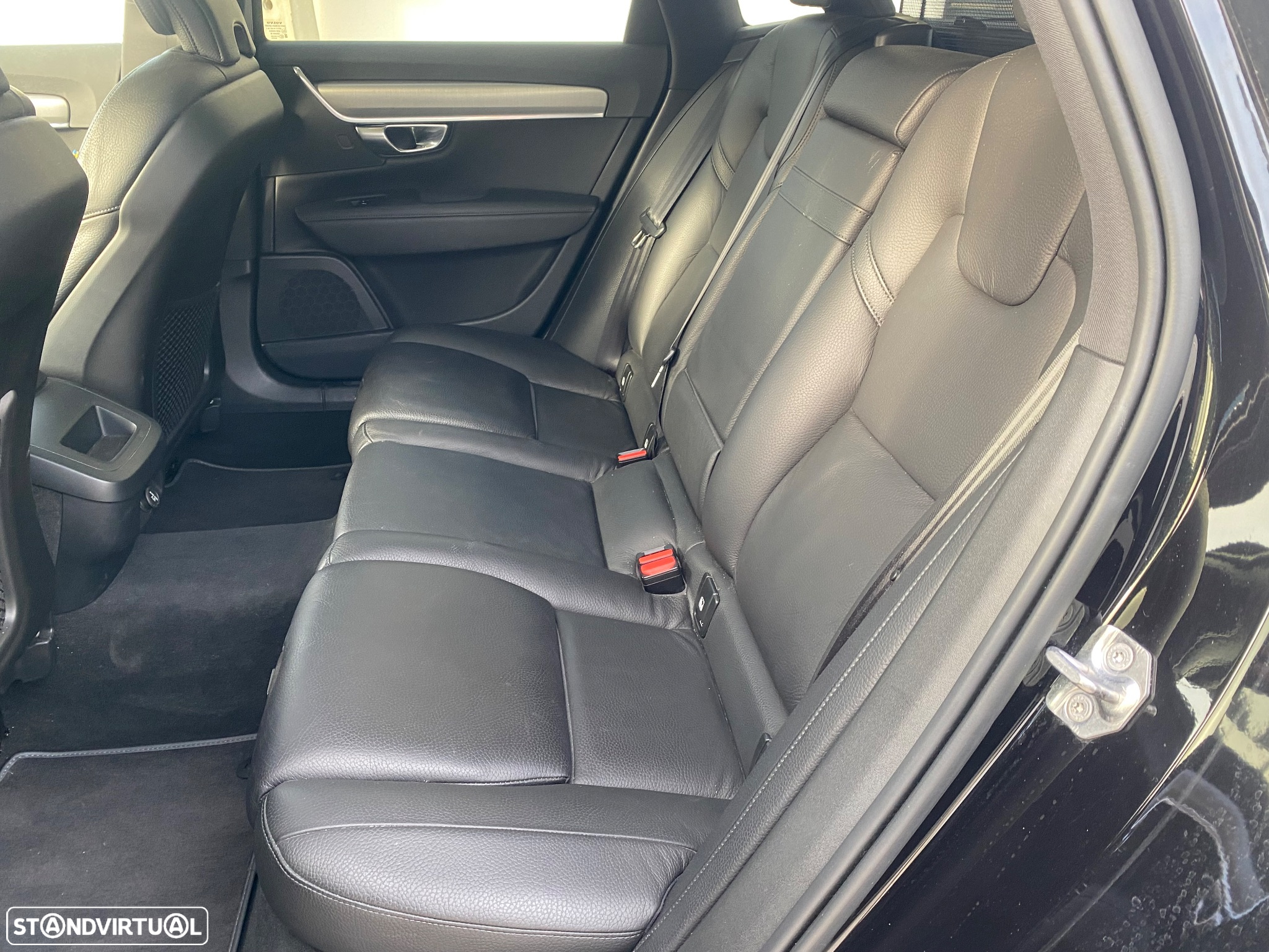 Volvo V90 2.0 D4 Momentum Plus Geartronic - 9