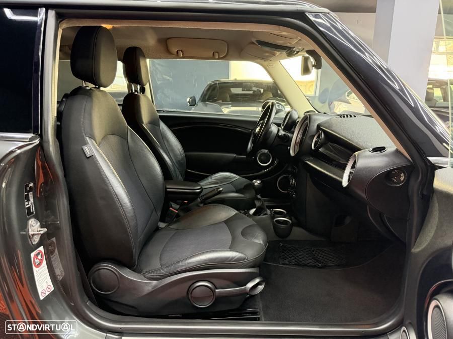 MINI 3 Portas Cooper SD - 6