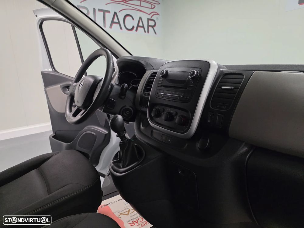 Renault Trafic - 48