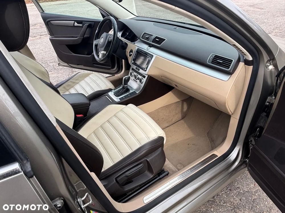 Volkswagen Passat 2.0 TDI Highline DSG - 33