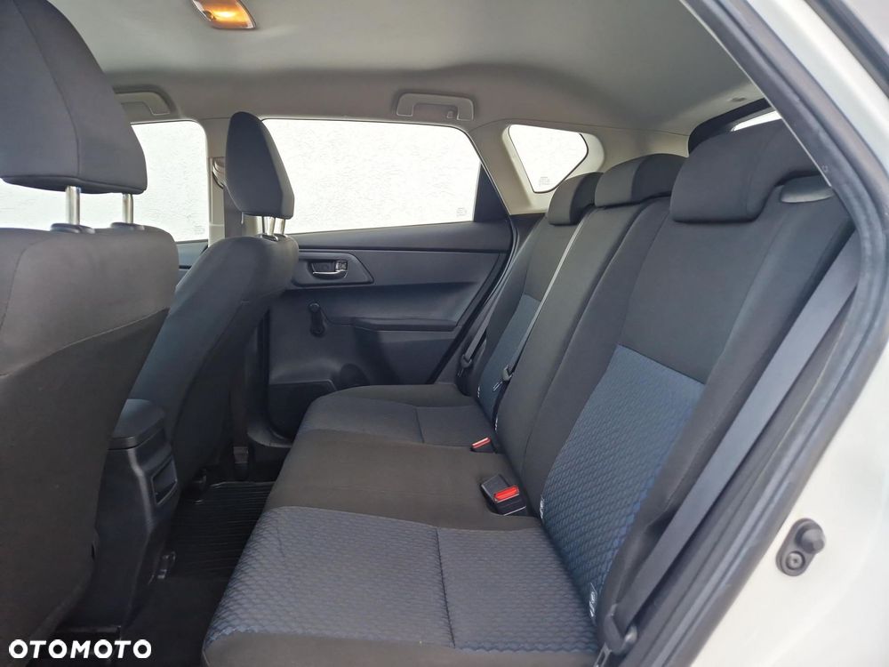 Toyota Auris 1.4 D-4D Terra - 16