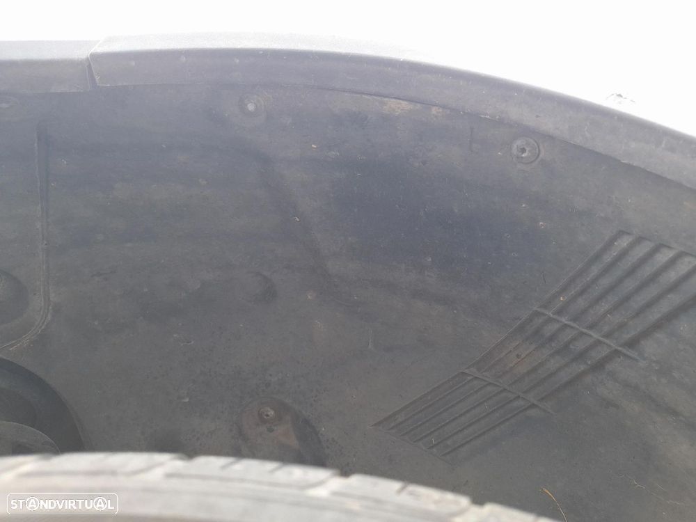 Cava roda frente direita SEAT Ateca (KH7) - 1