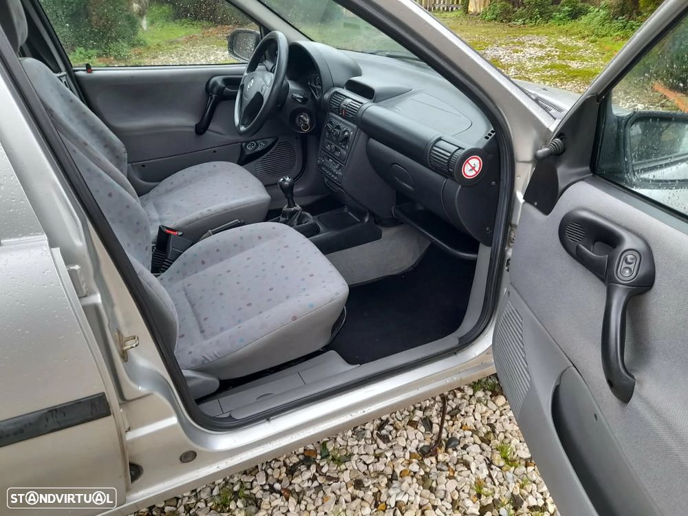 Opel Corsa 1.2 16V - 10